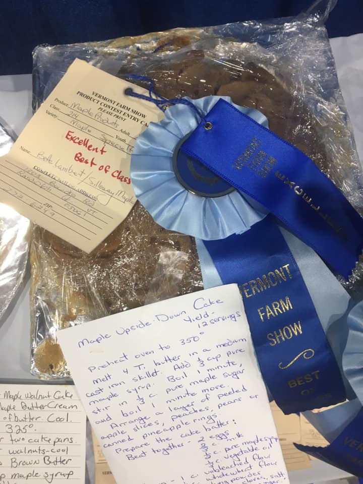 blue ribbon on maple cake